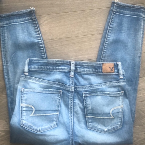 ⭐️SALE⭐️American Eagle Super Stretch Jegging Crop size 6 - Picture 3 of 4